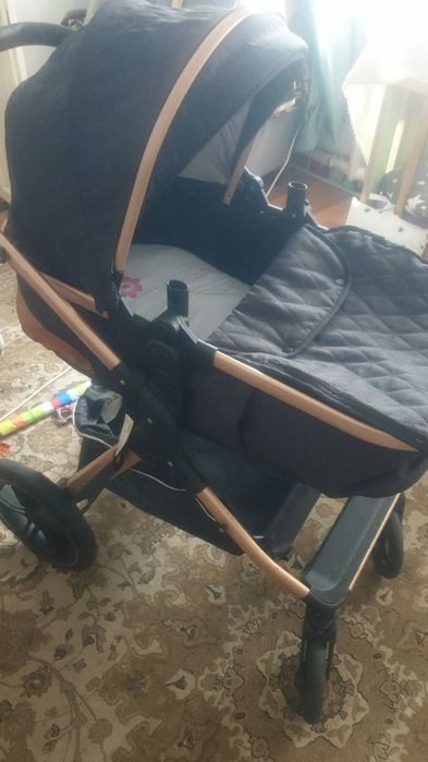 Продам коляску очень срочно