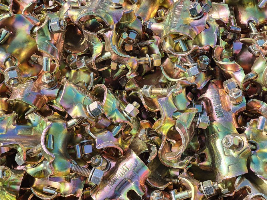 Vindem schele metalice de fatada model italian, schela NOUA de vanzare