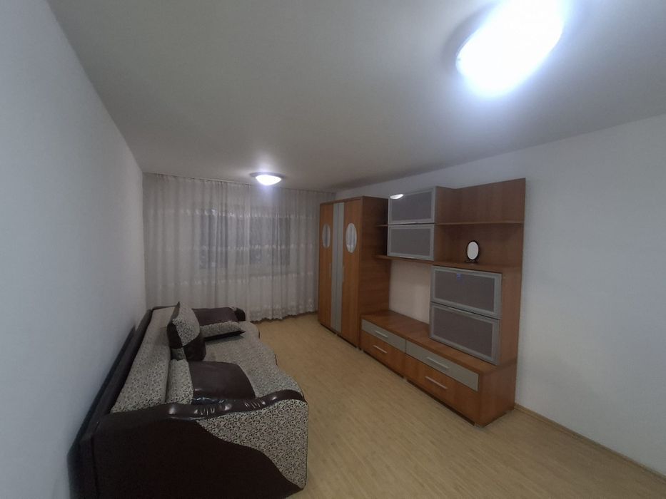 Apartament 3 camere, Etaj 1, Strada Savinesti, Targu Jiu