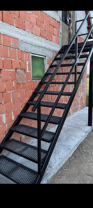 Sacri zincate pe comanda