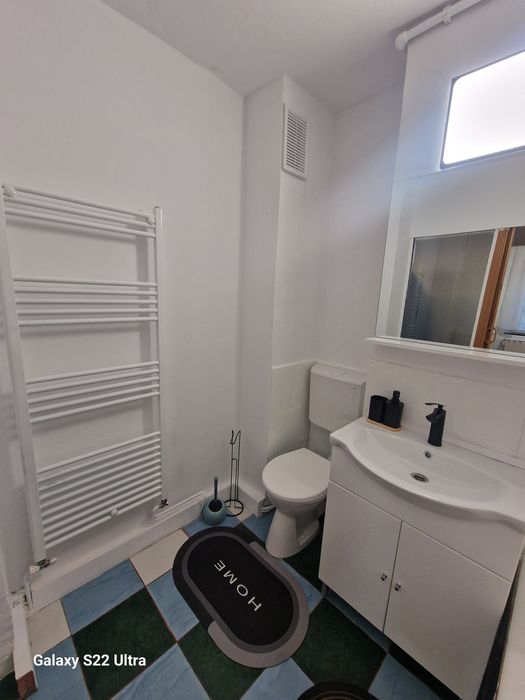 Inchiriez garsoniera