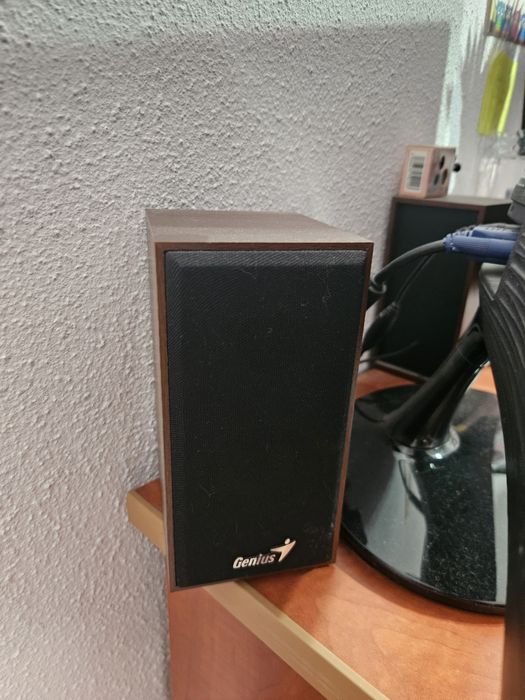 Calculator cu monitor de la Samsung si unitatea de la  ASUS