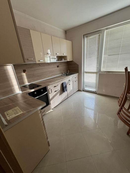 Дава се под наем Тристаен апартамент в Пловдив, Кършияка - 97 кв.м за 550 € - Снимка #3