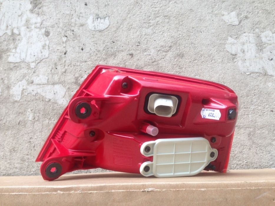 Стоп Ауди А8 4Х Д4 Audi D4 4H S8 4.2 tdi 3.0 С8 стоп ляв външен ротор