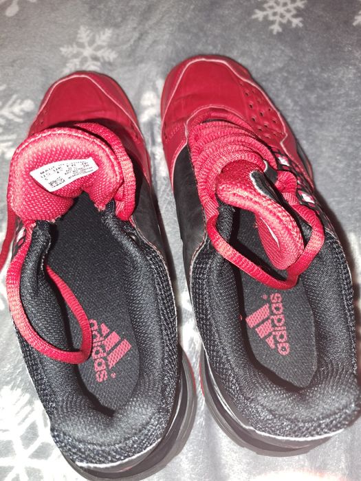 Маратонки Adidas  Нови