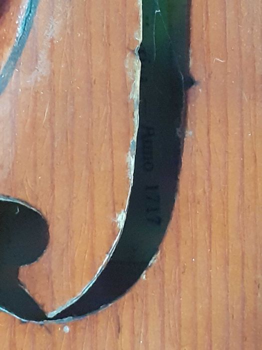 Стара цигулка Страдивариус Stradivarius 1717 с дървена кутия