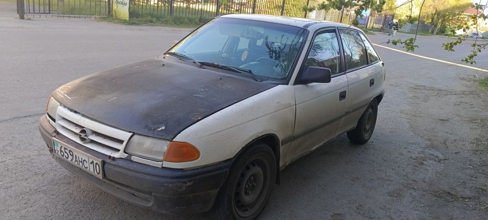 Продам автомобиль опель астра 1995 года