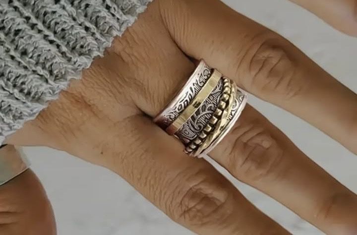 Бижутерия на подарок.