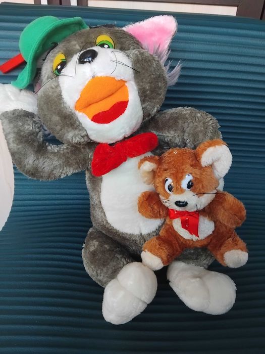 Tom & Jerry голяма играчка Том и Джери - котка и мишка