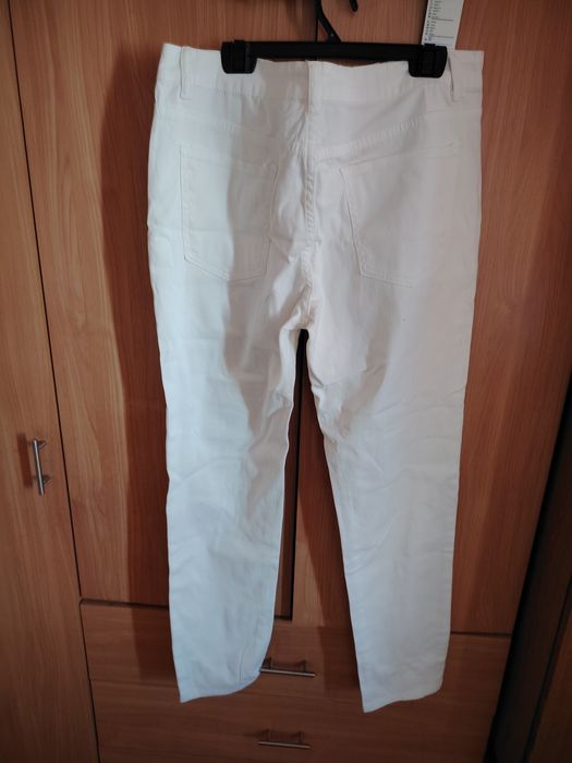 Чисто нови мъжки дънки