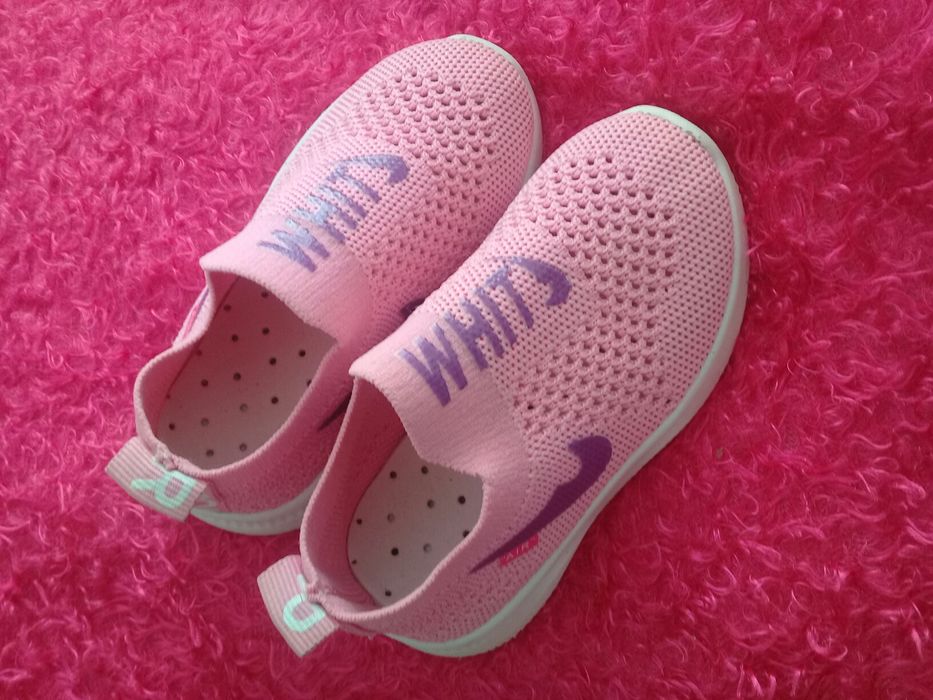 Продам обувь на девочку 22 размер