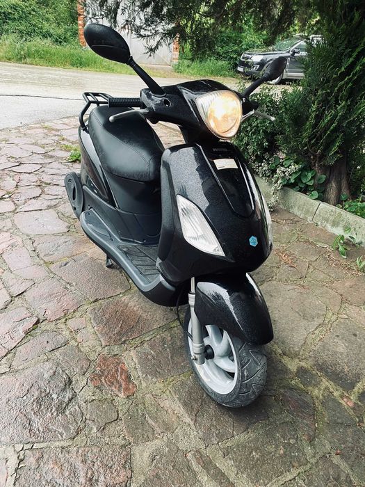 Zip 4t Piaggio Fly 100cc Piaggio Fly 100cc Rent Bike Car Zante