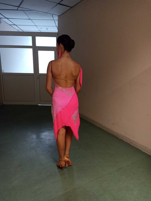 Красива Розова рокля с камъни за латина