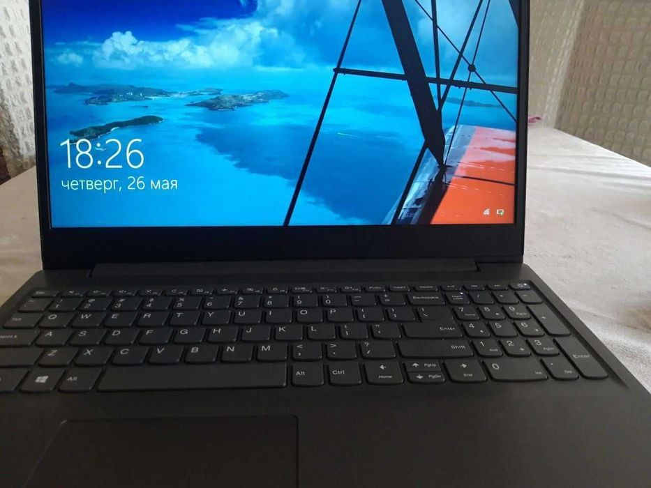Noutbuk lenovo V14/V15