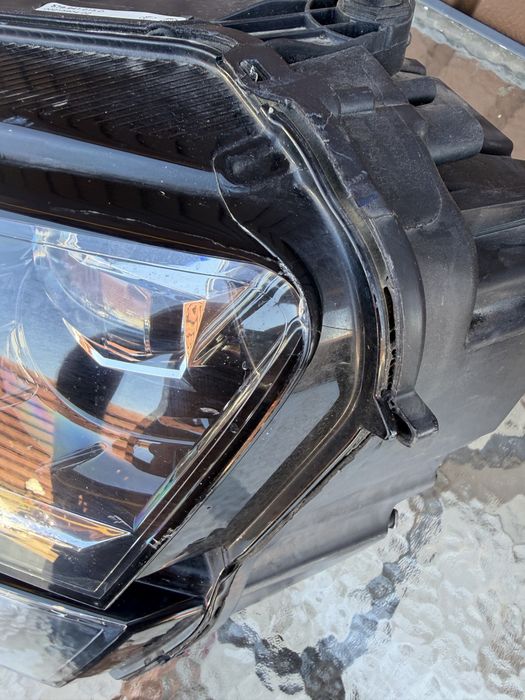 Far stanga skoda karoq