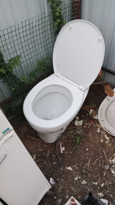 Унитазы керамика в идеальном состоянии