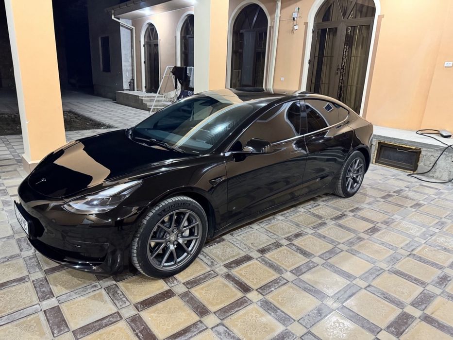 Tesla model 3 продается