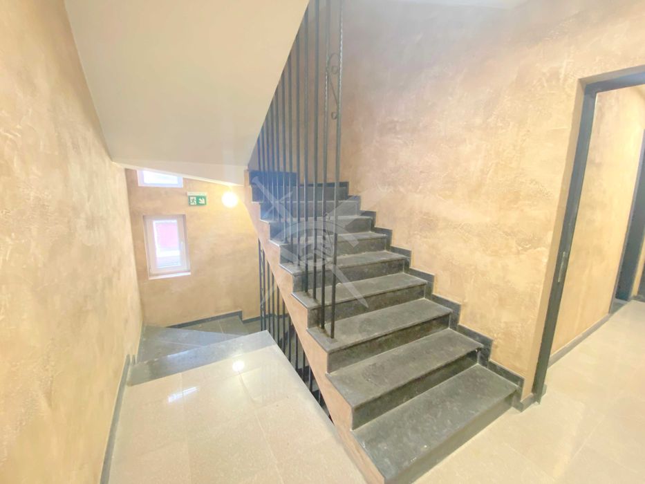 Продава се Двустаен апартамент в Пловдив, Кючук Париж - 62 кв.м за 1330 €/кв.м - Снимка #2