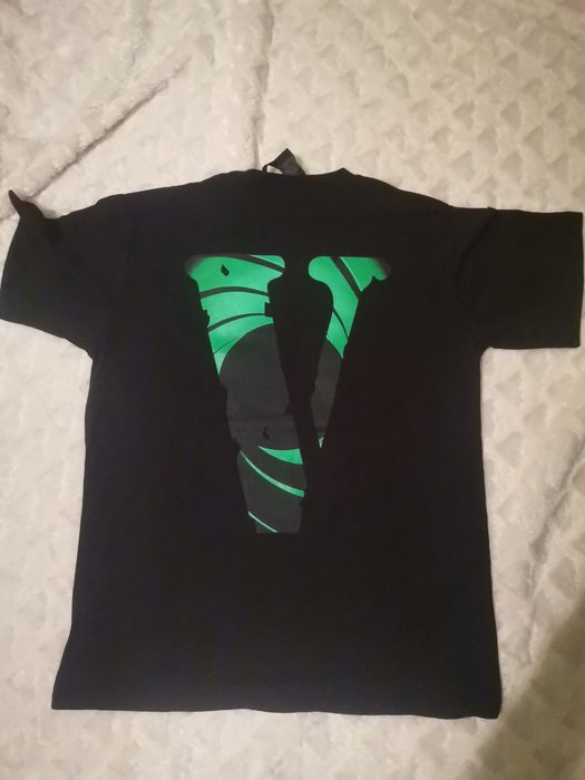 Vând tricou vlone mărimea L