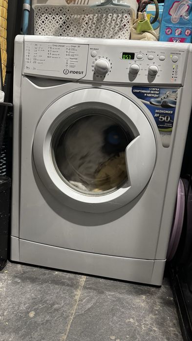 Стиральная машинка Indesit IWSD5085