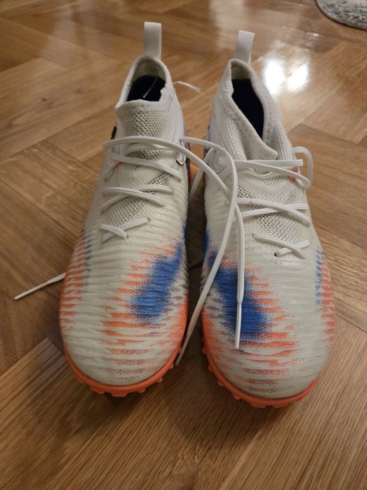 Adidasi pentru  fotbal Puma