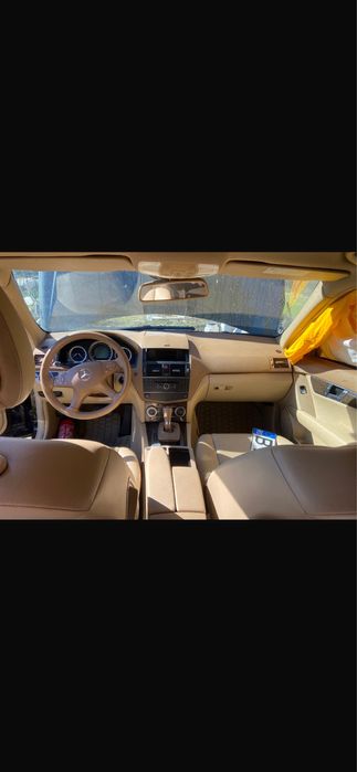 Dezmembrez mercedes c class w204 136cp