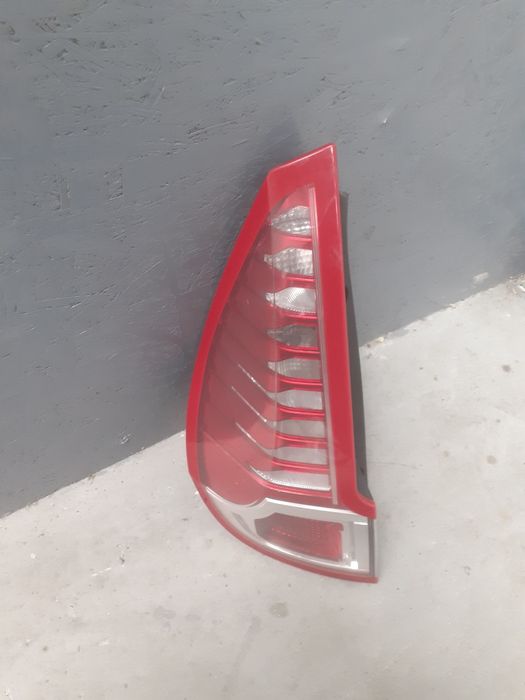 Stop Lampă Triplă Stanga Spate Aripă Renault Scenic 3