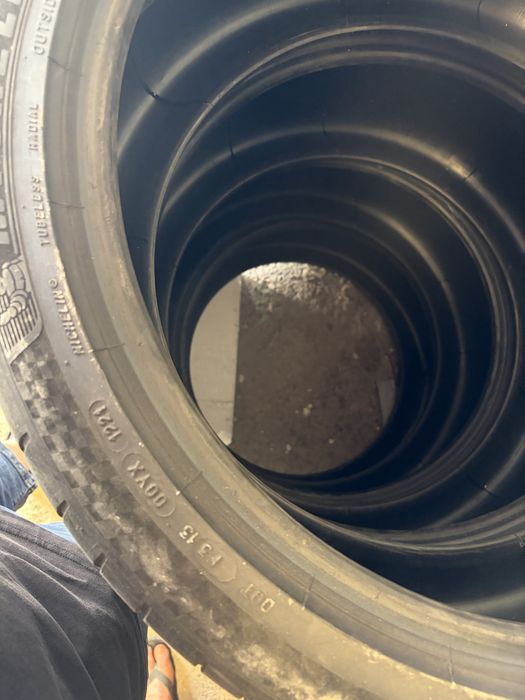 285/35/22 MICHELIN PILOT SPORT 4S