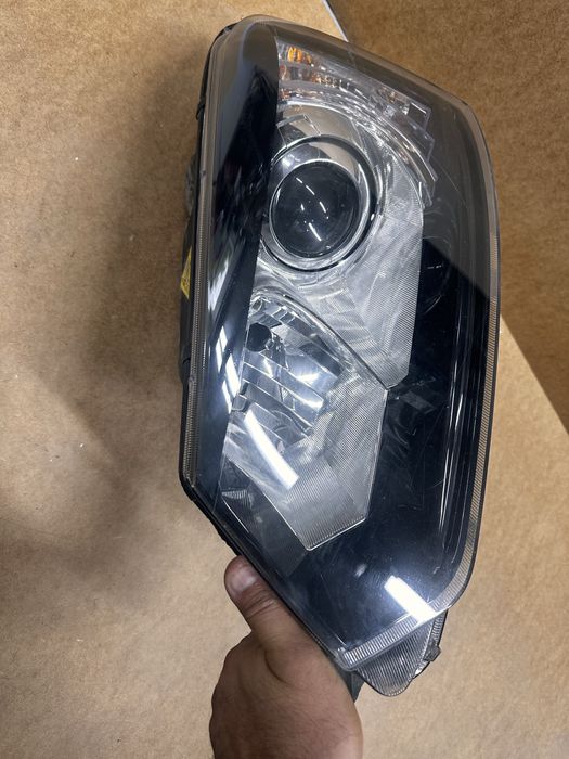 Far stânga bi xenon led skoda yeti.cod:5l1941017.d.