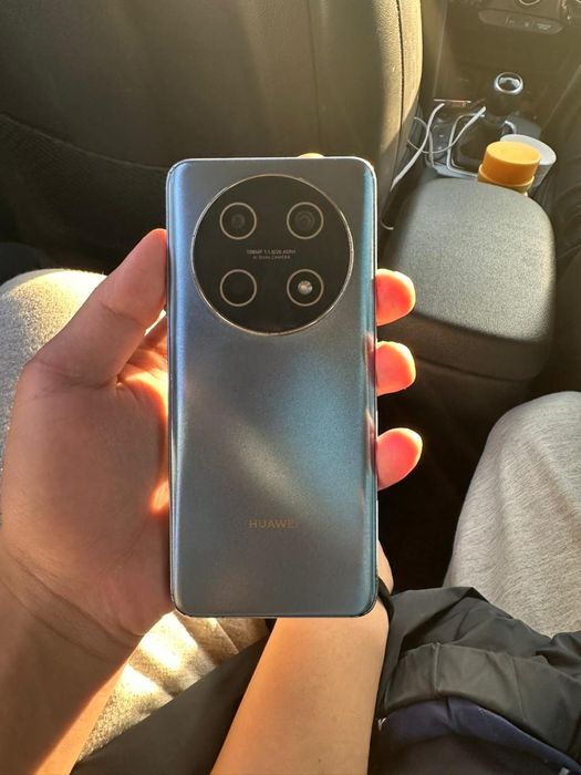 Продам Huawei nova 13i