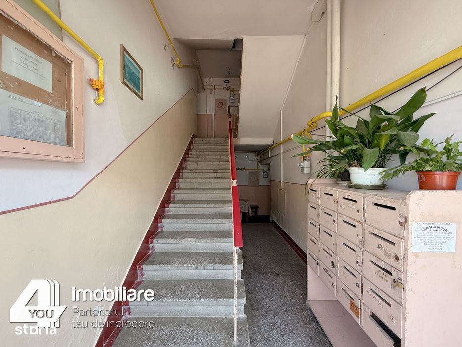 Apartament 3 camere Ineu langa Primarie ,82 mp, cu termotecă