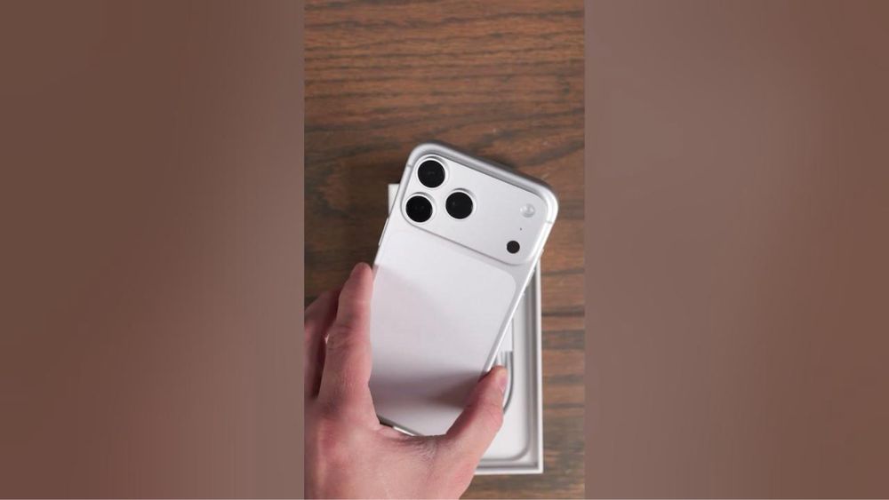 Iphone 17 pro max yangi katoka dakment