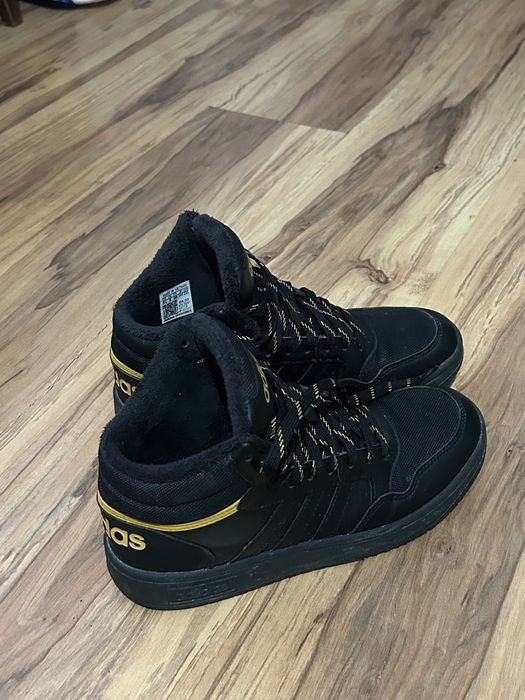 Маратонки и Ботуши на Adidas!