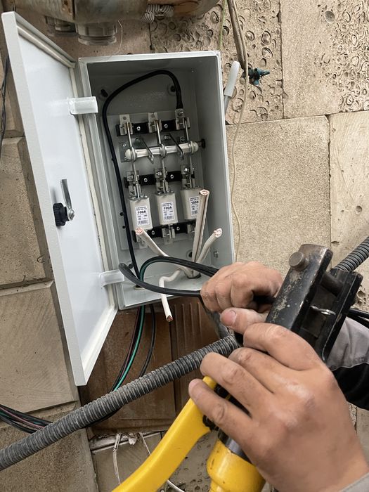 Электрик на вьезд