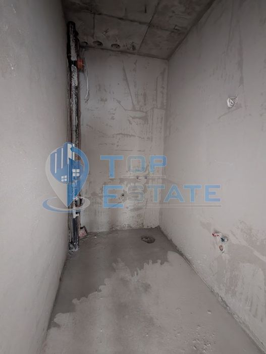 Тристаен апартамент в новстрояща се сграда в квартал Бузлуджа, град В