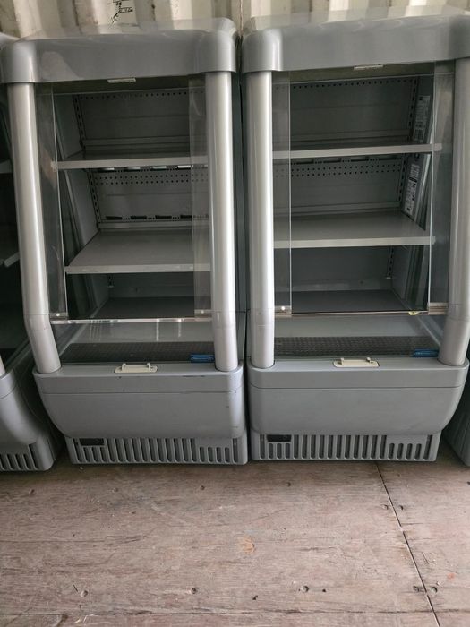 Продам витринный холодильник со шторкой