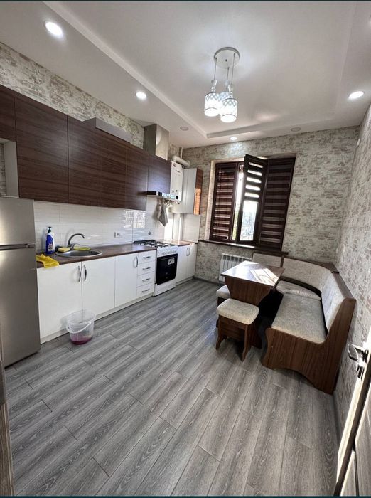 Сдается Евро квартира 40 лет 2/2/4