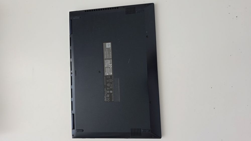 Asus VivoBook 2 in 1 Ryzen 3 5300U 4 gb rami ddr4!