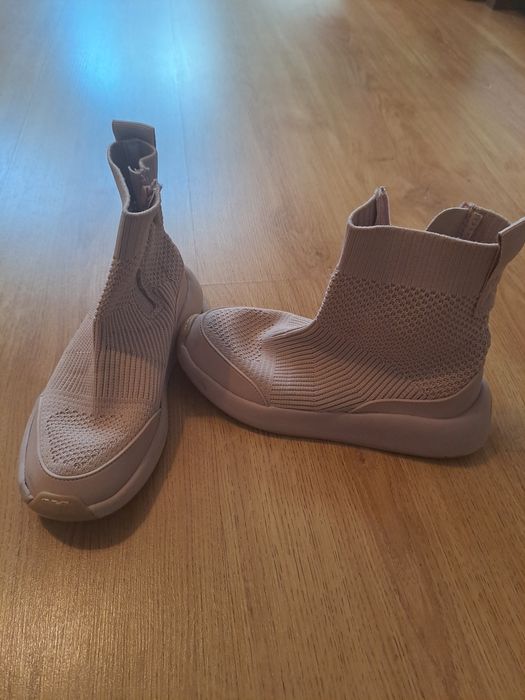 Ghete fetite zara 32