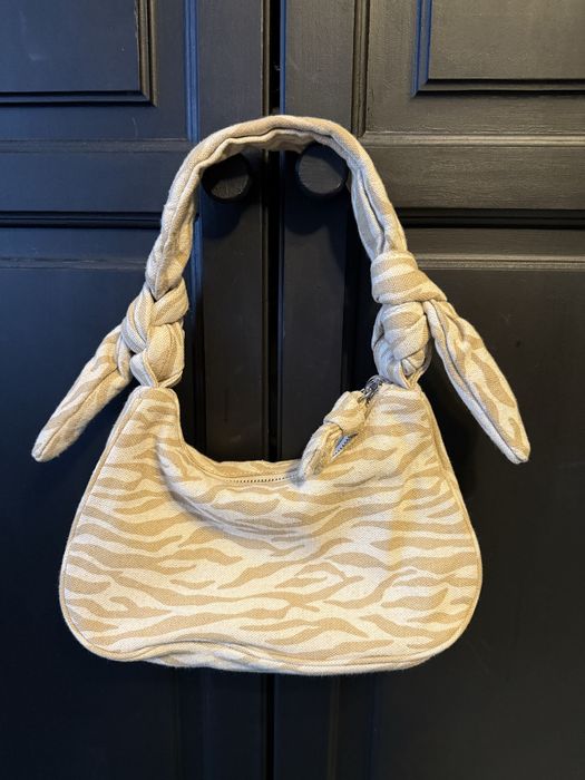 Zara чанта бежова със зеброви ленти