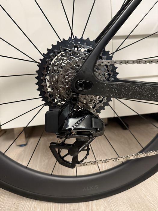 Race Aero Factor Ostro Gravel