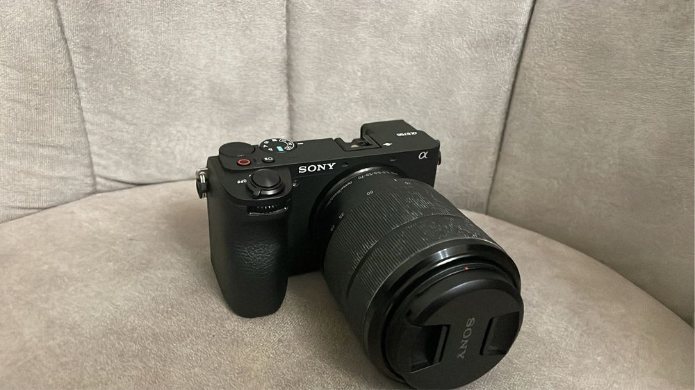 Продам Sony Alpha A6700