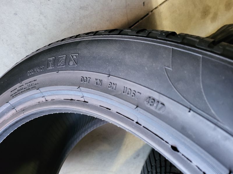 275/45/21 PIRELLI 2бр
