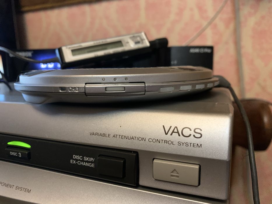 Продам редкий дисковый плеер