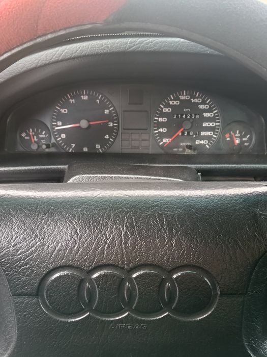 Ауди 100 с 4 моно впрыск