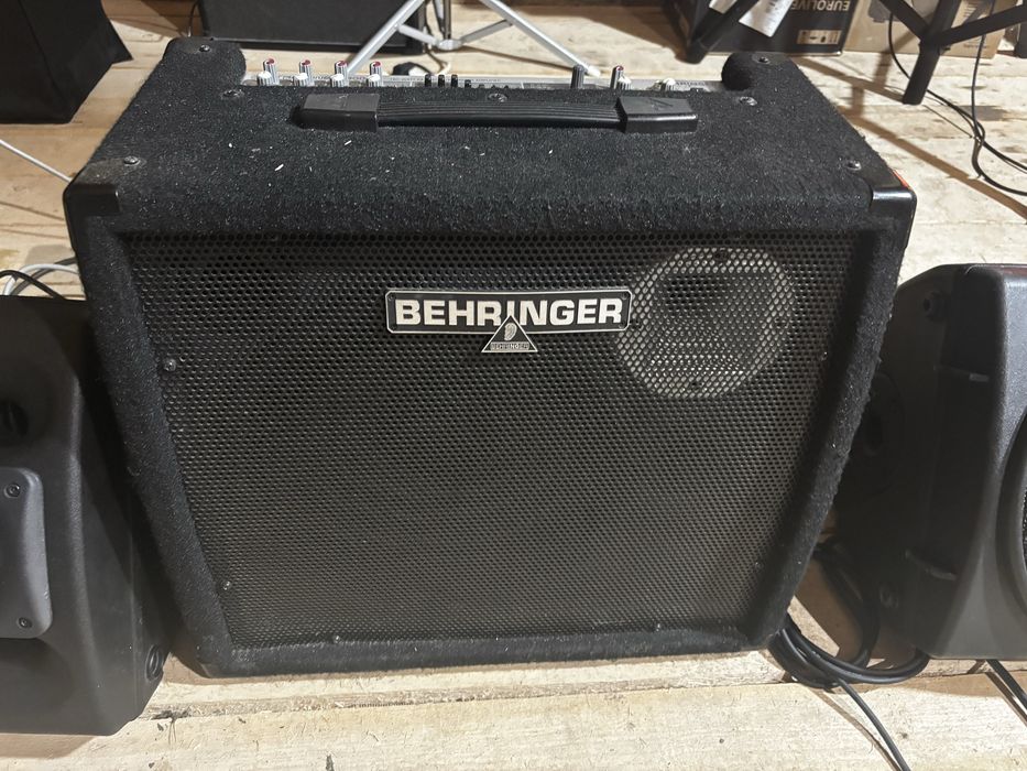 Behringer k1800fx