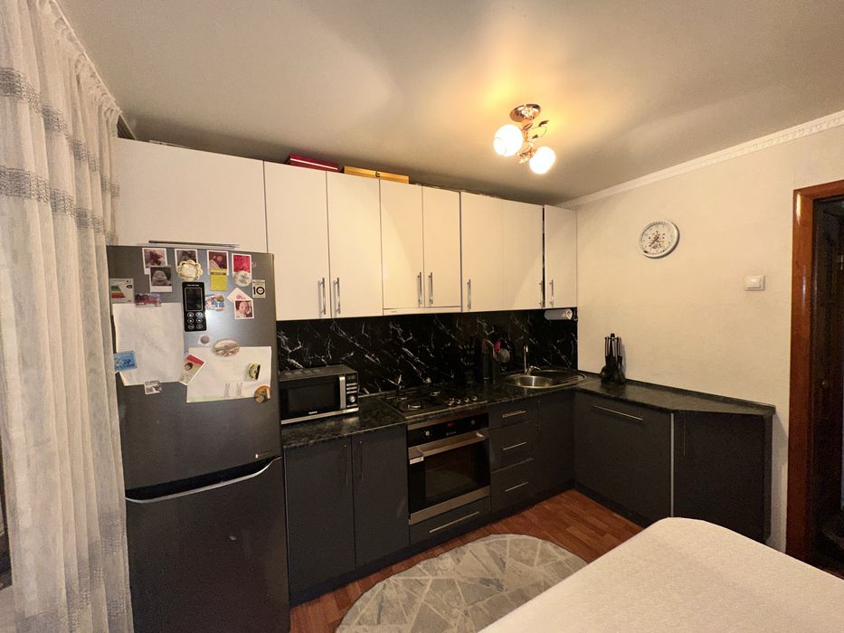 Продам квартиру 3х комнатную