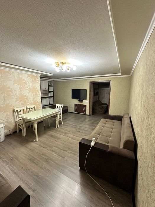 Oybek metro yonida ijara uy