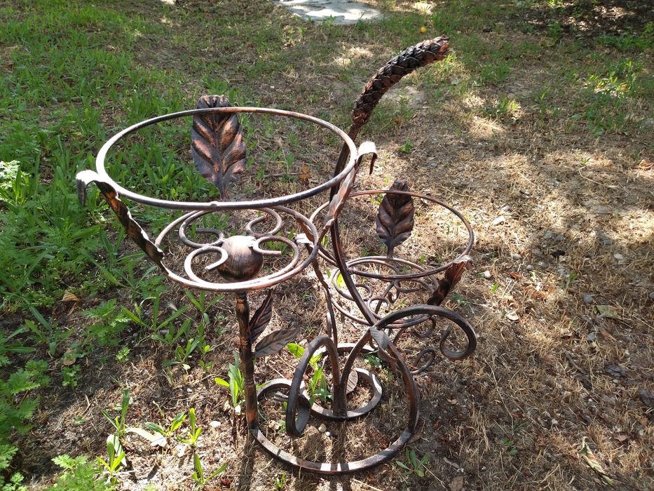 Подставка для цветов