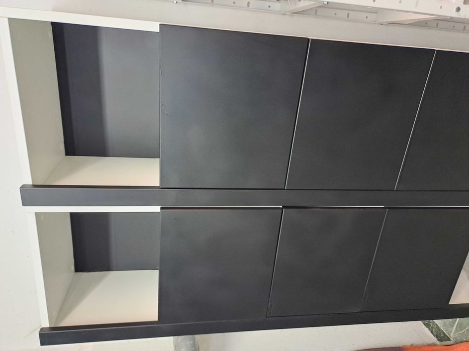 Етажерки 2бр. и TV шкафче на колелца